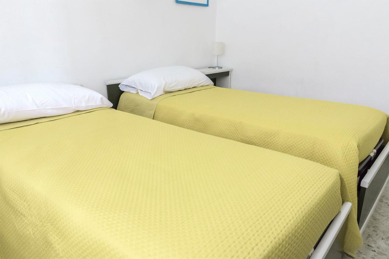 N050 - Numana, Trilocale In Centro Con Portico E Posto Auto Apartment Екстериор снимка